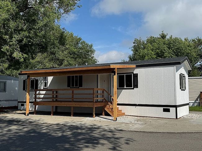 Photo of 49 Silverlode Dr