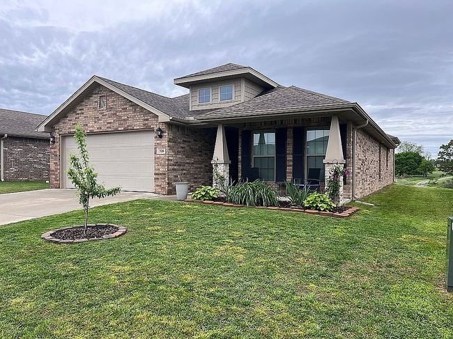 Photo of 526 Nw 62nd Ave, Bentonville, AR