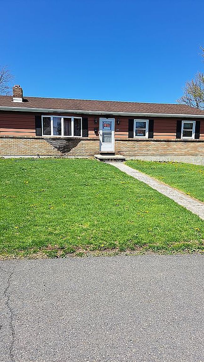 Photo of 425 W John St, Frackville, PA