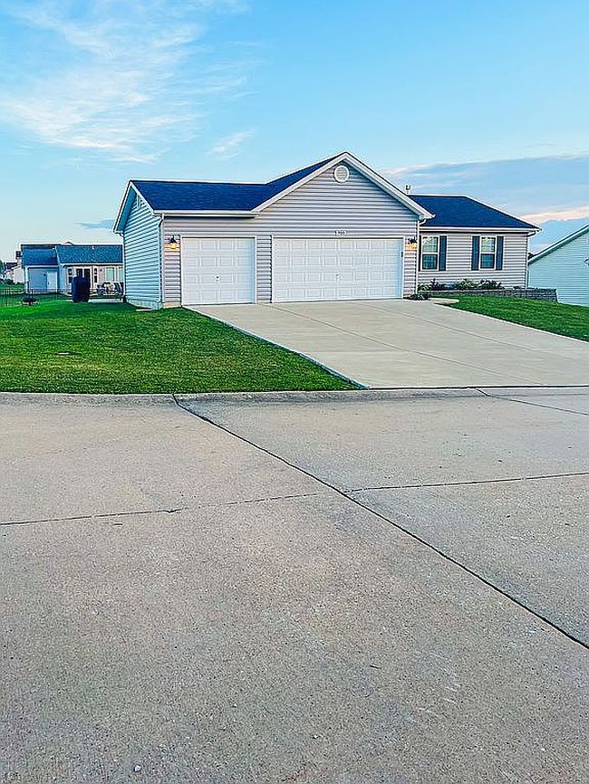 Photo of 700 Talon Dr, Wright City, MO
