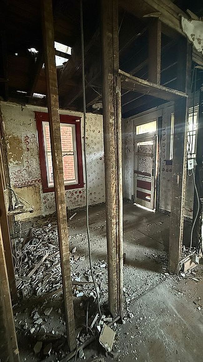 Photo of 402 Suncrest St, Pittsburgh, PA