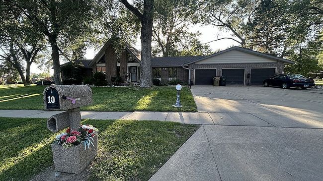 Image of 10 Beechwood Ln