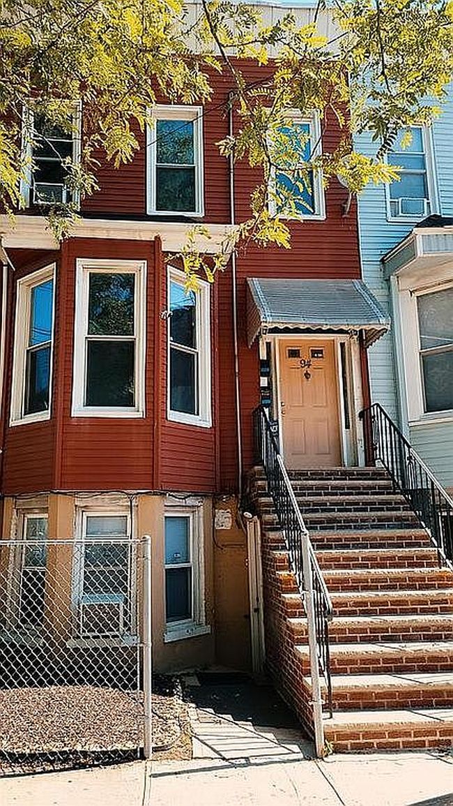 Photo of 94 Kearney Ave, Jersey City, NJ