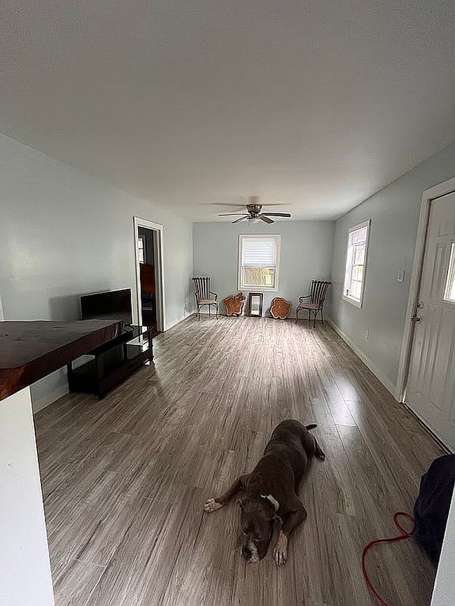 Image of 1227 Burke St