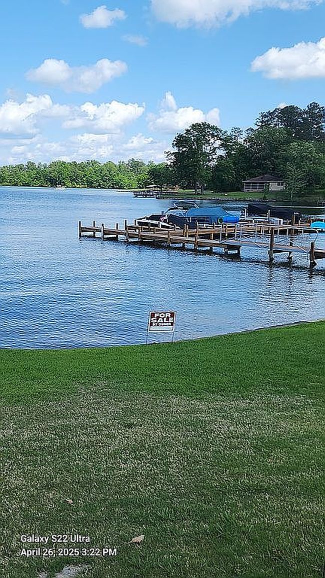 Photo of 112 Lake Ridge Dr, Ninety Six, SC