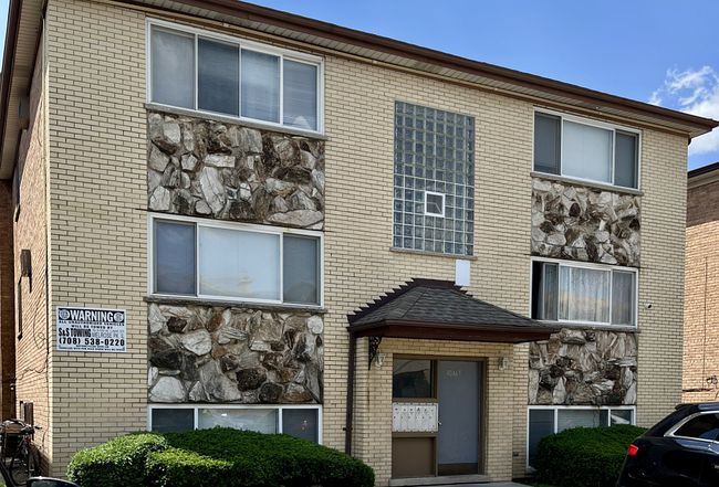 Preview of property located at 10467 Ann Ct, Rosemont, Il 60018