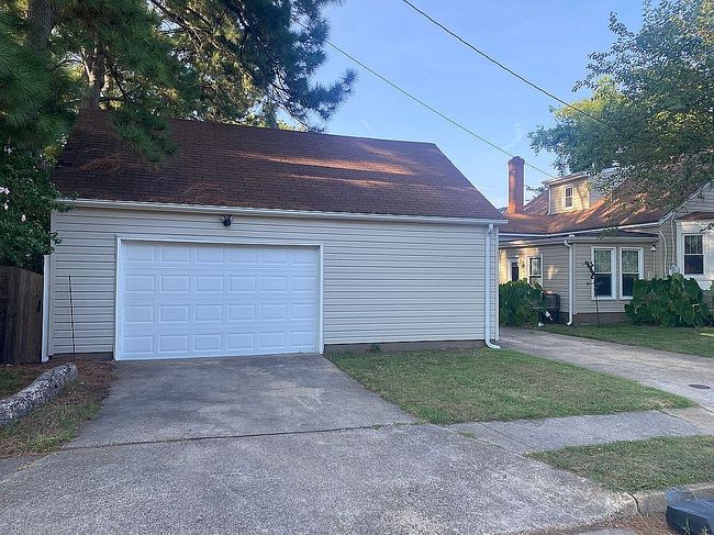 Additional photo 2 of property located at 39 N Boxwood St