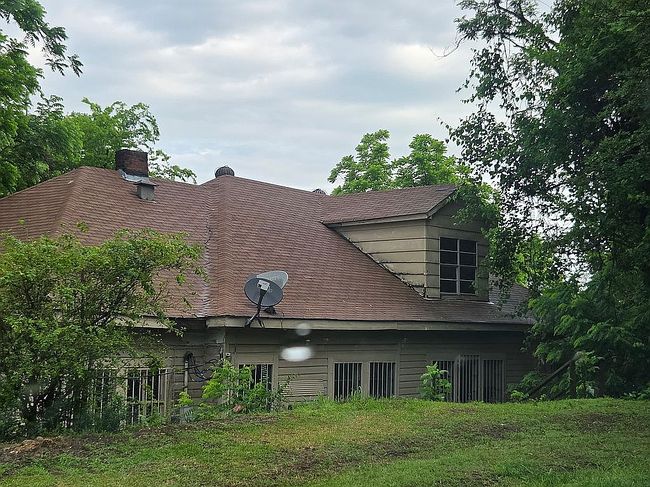 Image of 714 E Broadway St