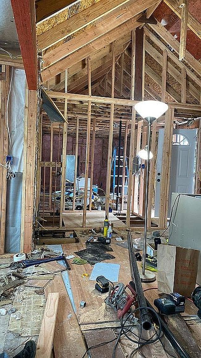 Image of 142 Crystal Dr