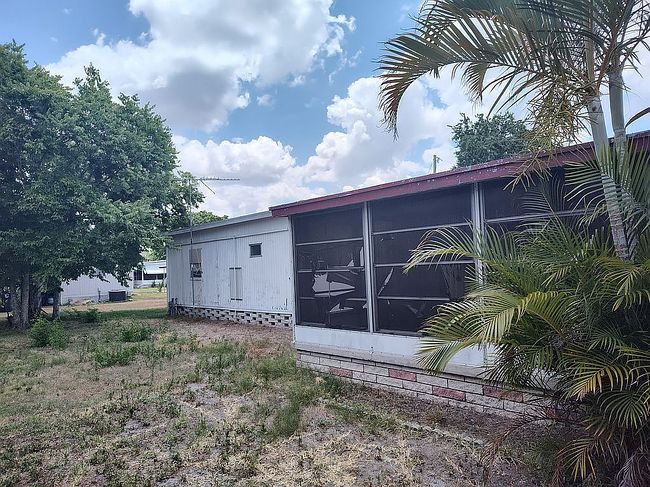 Photo of 900 9th Ave E #81, Palmetto, FL