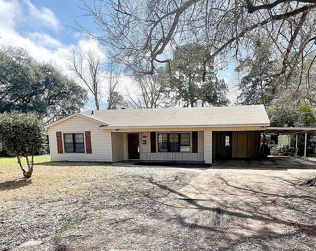 Image of 105 Magnolia Dr