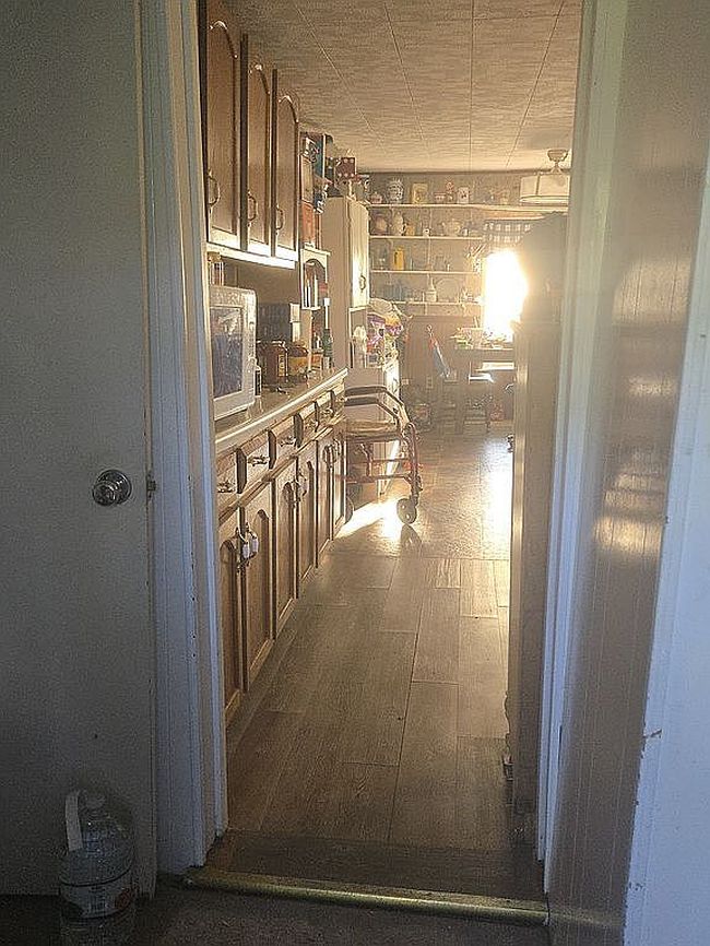 Photo of 203 Hayes St, Pomona, KS