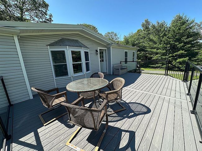 Photo of 154 Plum Ln, Dingmans Ferry, PA