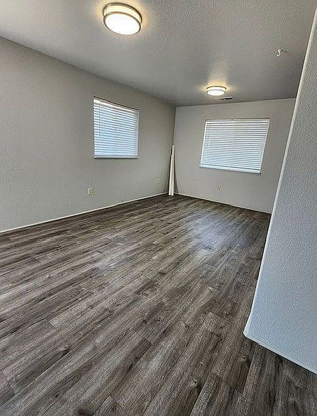 Image of 352 S Calapooia St
