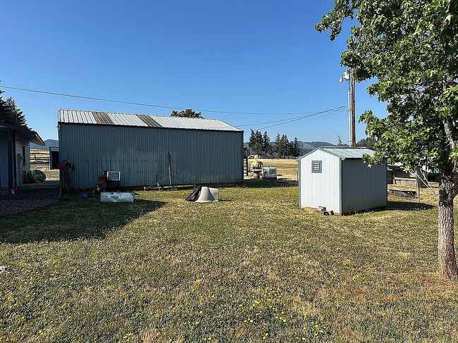 Photo of 1160 Valley View Rd, Sutherlin, OR