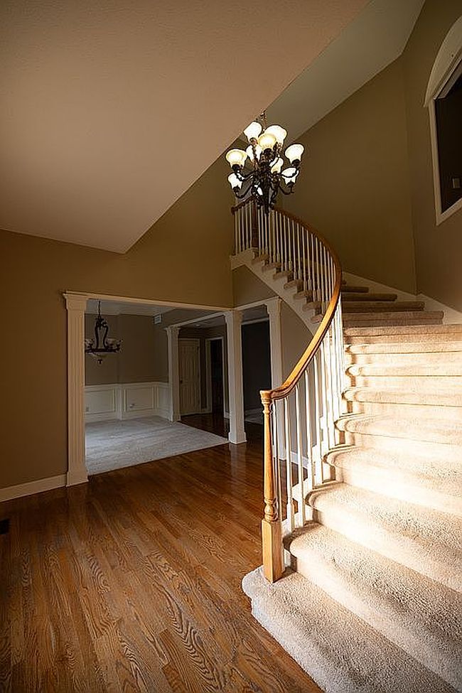 Photo of 2315 Ne Smokey Hill Dr, Lees Summit, MO