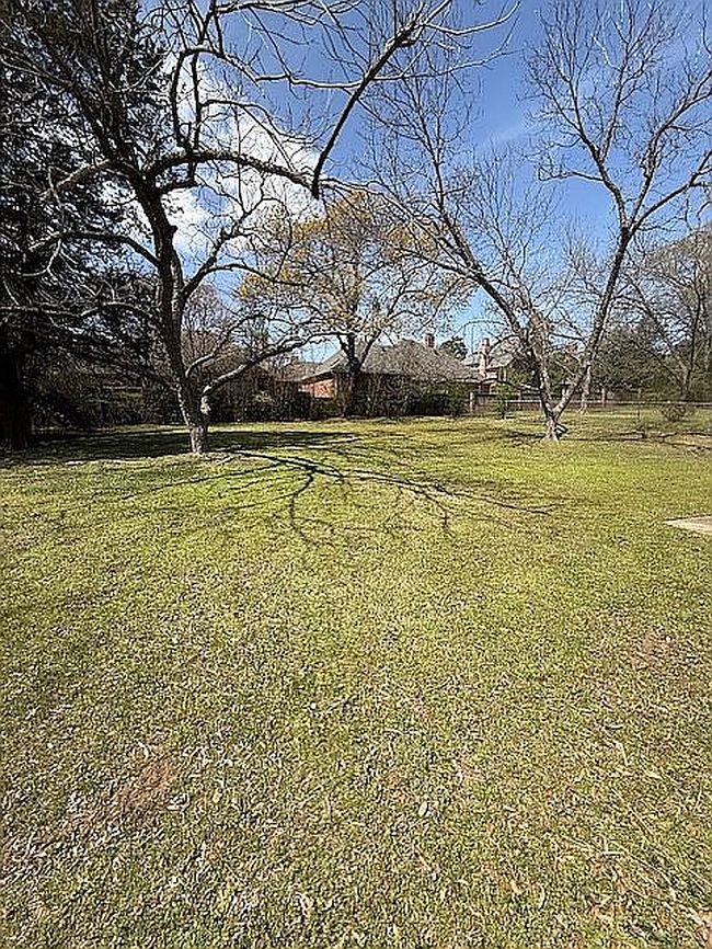 Image of 3115 Brookside Dr