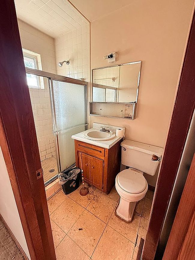 Photo of 619 W 3rd St, Beggs, OK