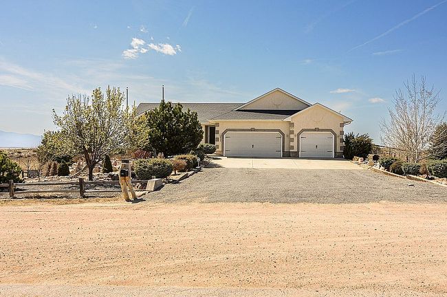 Preview of property located at 955 S Tierra Buena Dr