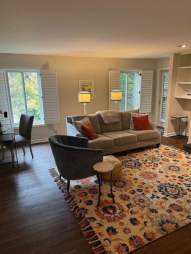 Image of 599 Emory Oaks Way