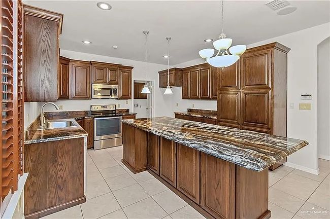 Photo of 4901 Walnut St, Mcallen, TX