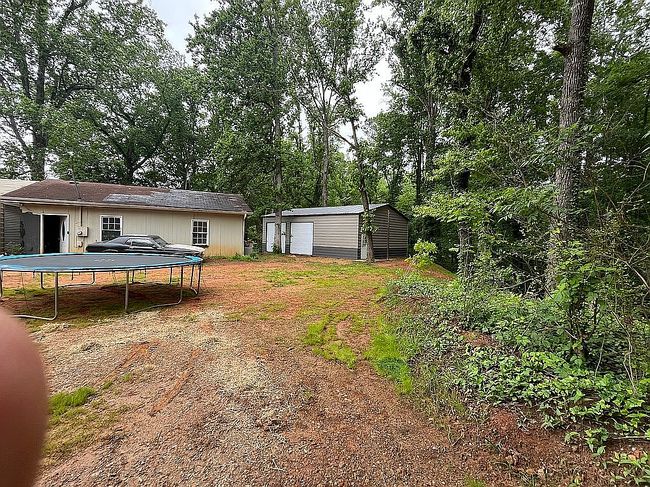 Image of 5895 Cumming Hwy