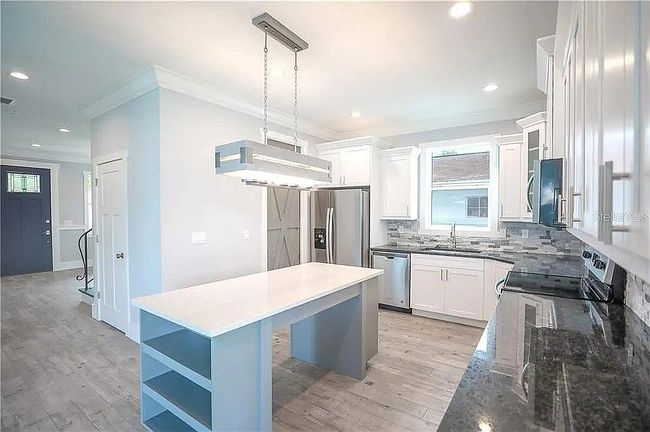 Image of 3013 W Crest Ave