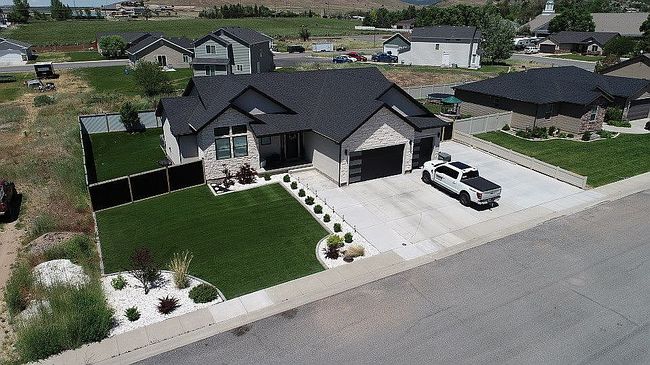 Image of 1321 E 100 N