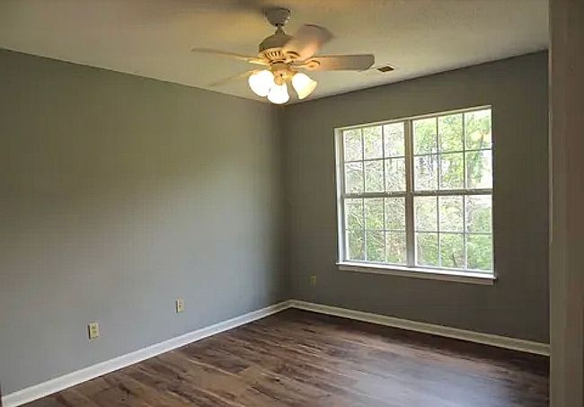 Image of 125 Blue Lake Dr