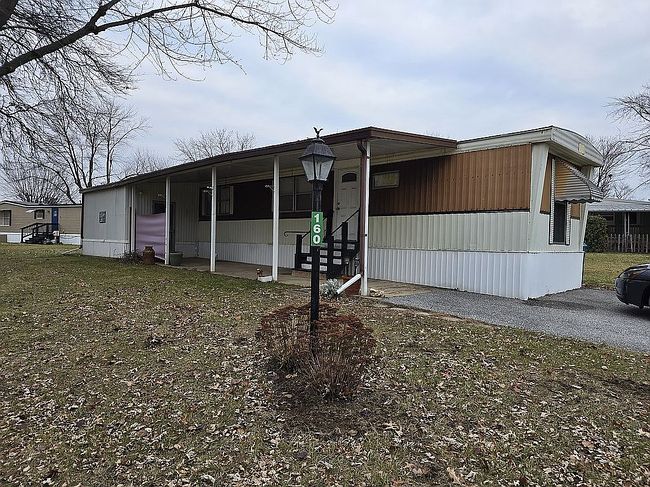 Image of 160 Crestwood Dr