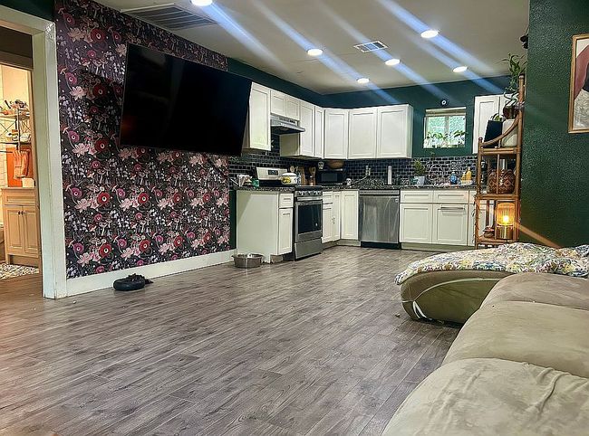 Photo of 70 Burress St, Houston, TX