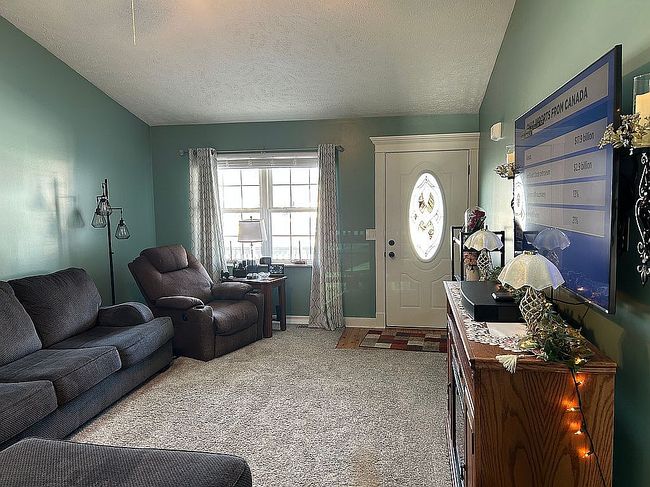 Additional photo 2 of property located at 561 Greenside Dr