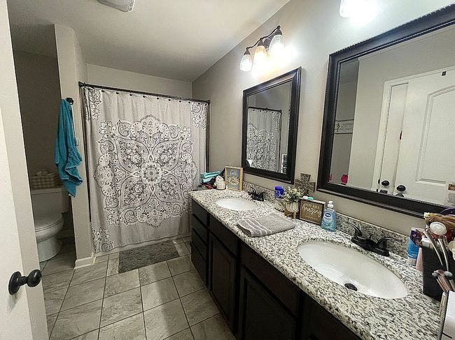 Image of 2584 Pineridge St