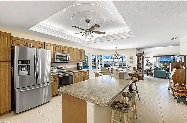 Additional photo 3 of property located at 1117 Se 20th Ct