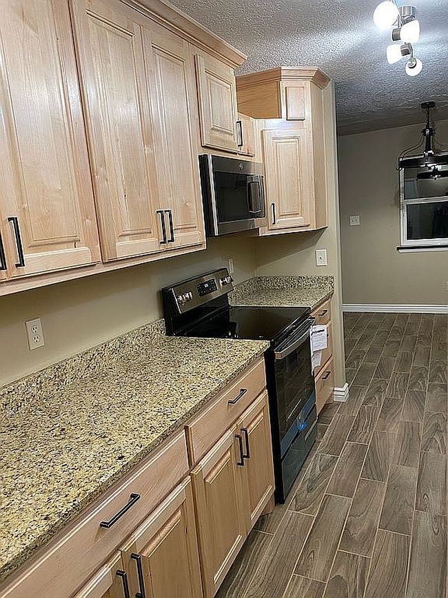 Image of 1074 Village Way