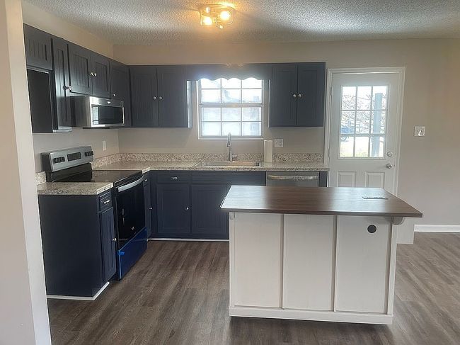 Image of 4594 Lee Dr Nw