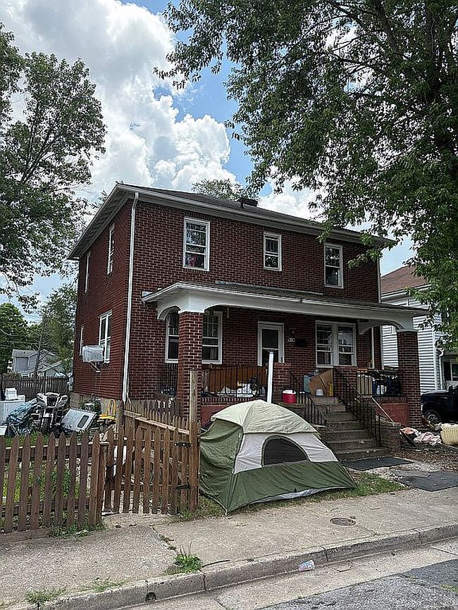 Photo of 318 Market Ave, Waynesboro, VA