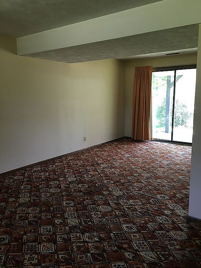 Image of 903 N Linn St