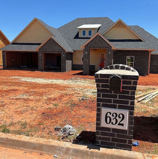 Photo of 632 Venetian Ave, Piedmont, OK