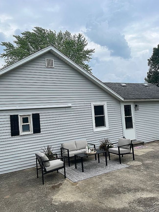 Photo of 603 S East St, Knox, IN