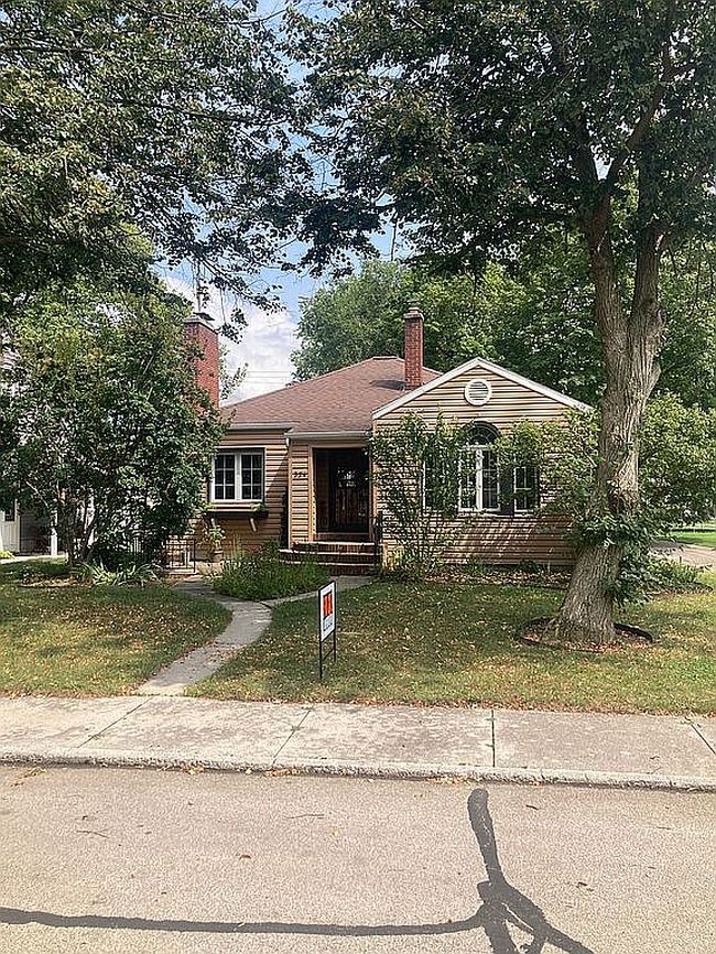 Photo of 934 Walnut St