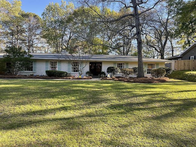 Photo of 2241 Southwood Rd, Jackson, MS
