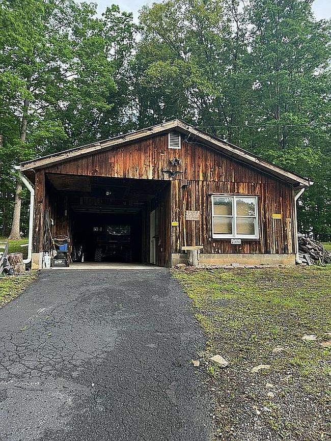 Image of 606 J C Markwood Rd