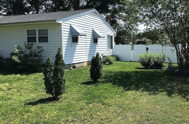 Image of 390 Cross St