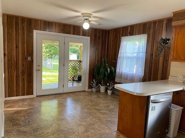 Photo of 2241 Seneca Dr, Madison, IN