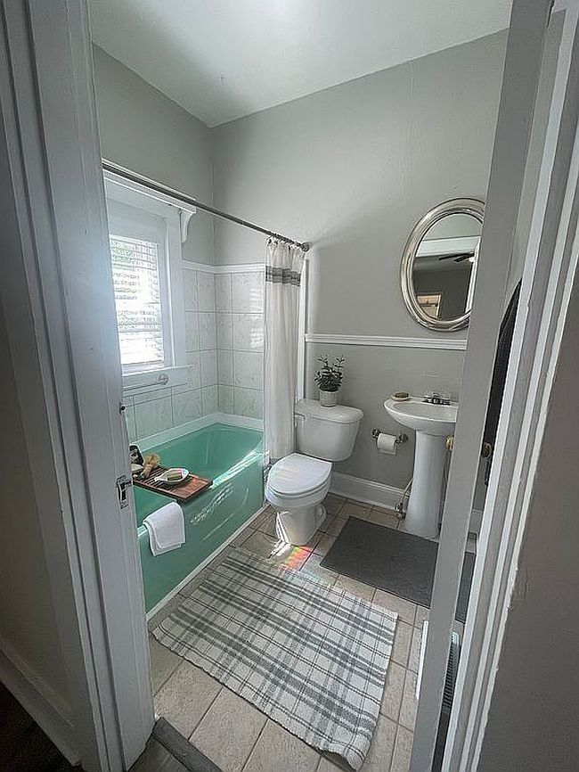 Image of 1418 Smallhouse Rd