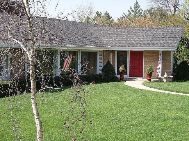 Photo of 22 Greencroft Dr, Champaign, IL