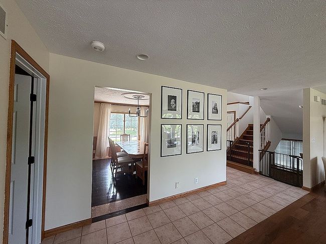 Photo of 3202 Eagle Crest Rd, Bloomington, IL