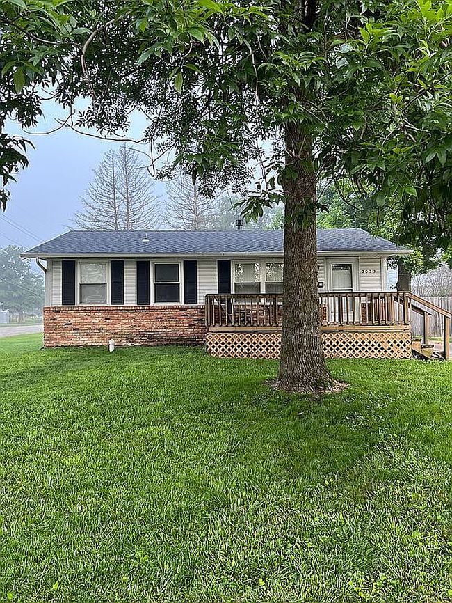 Photo of 2023 S Windsor Rd, Decatur, IL