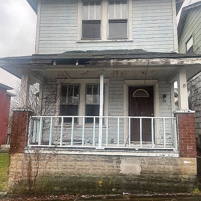 Photo of 221 13th St, Beaver Falls, PA